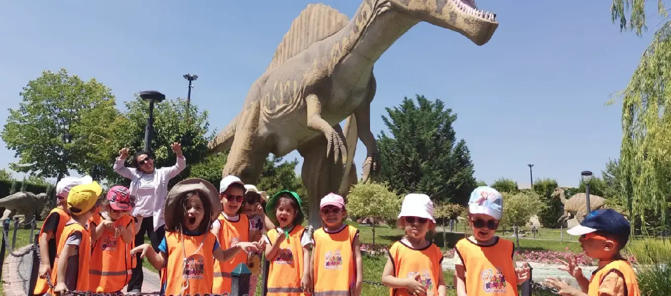 Özel Minik Kalpler Koleji